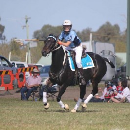 Jess rides high on brother’s horse